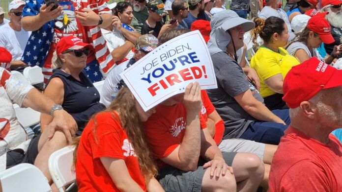 Sostenitori di Trump durante il comizio in Virginia - Foto di Stefano Scibilia