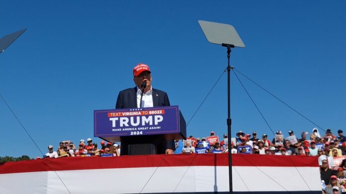 Donald Trump durante il comizio in Virginia - Foto di Stefano Scibilia